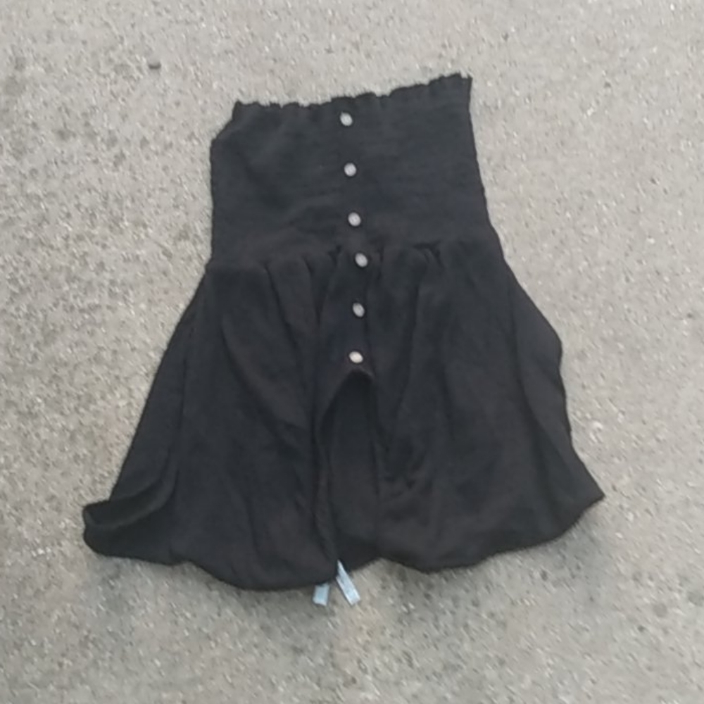 A cute black crop top 😍